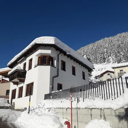 Appartement Chasa Nogler - *
