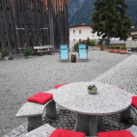 Chasa Nogler - Διαμέρισμα Ramosch