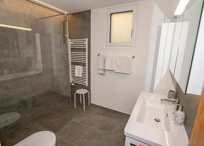 Chasa Nogler - شقة *